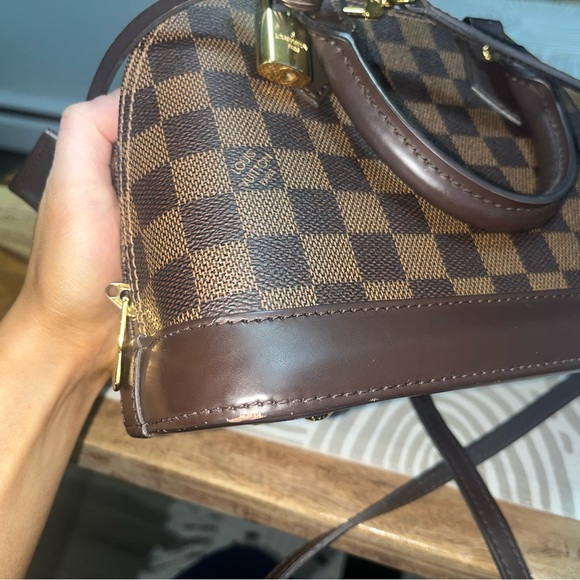 Louis Vuitton Alma BB - Picture 5 of 10